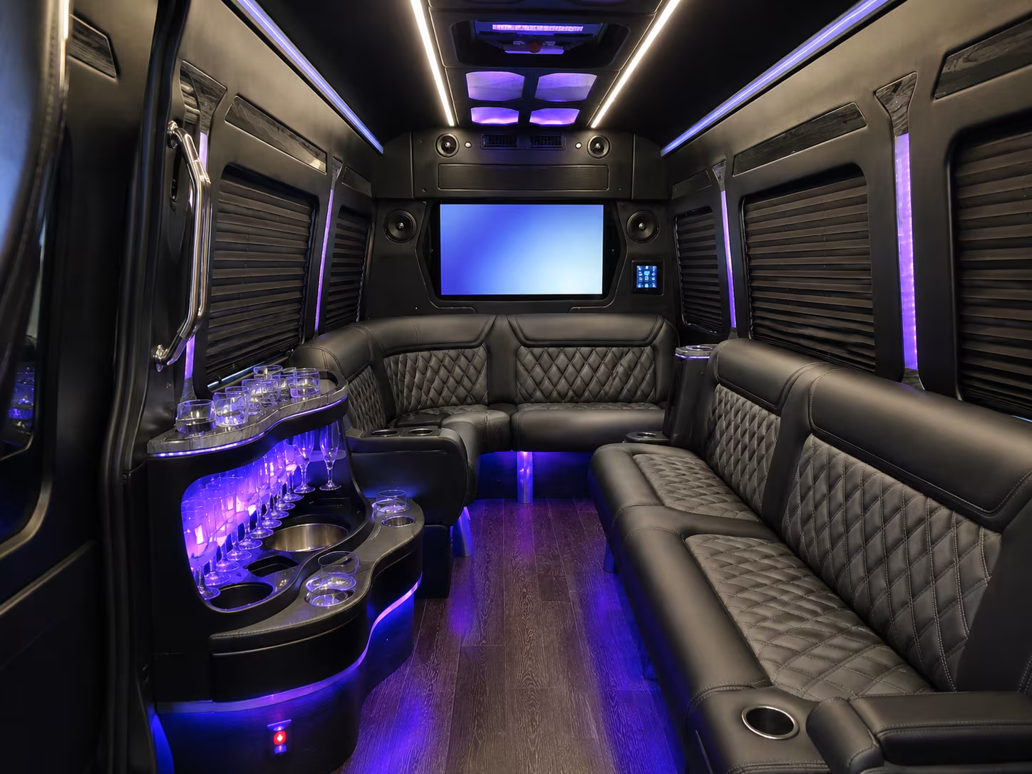 airport transportation for government and military personnel at dfw and love field