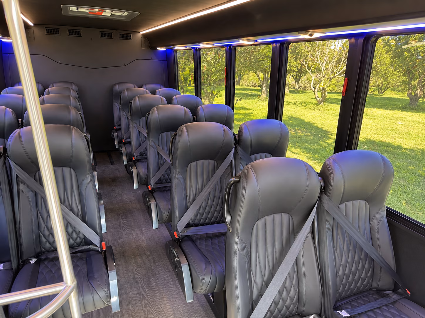 cedar hill grand prairie charter buses