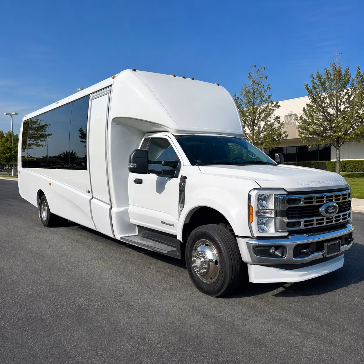 cedar hill professional employee shuttle bus rentals in cedar hill