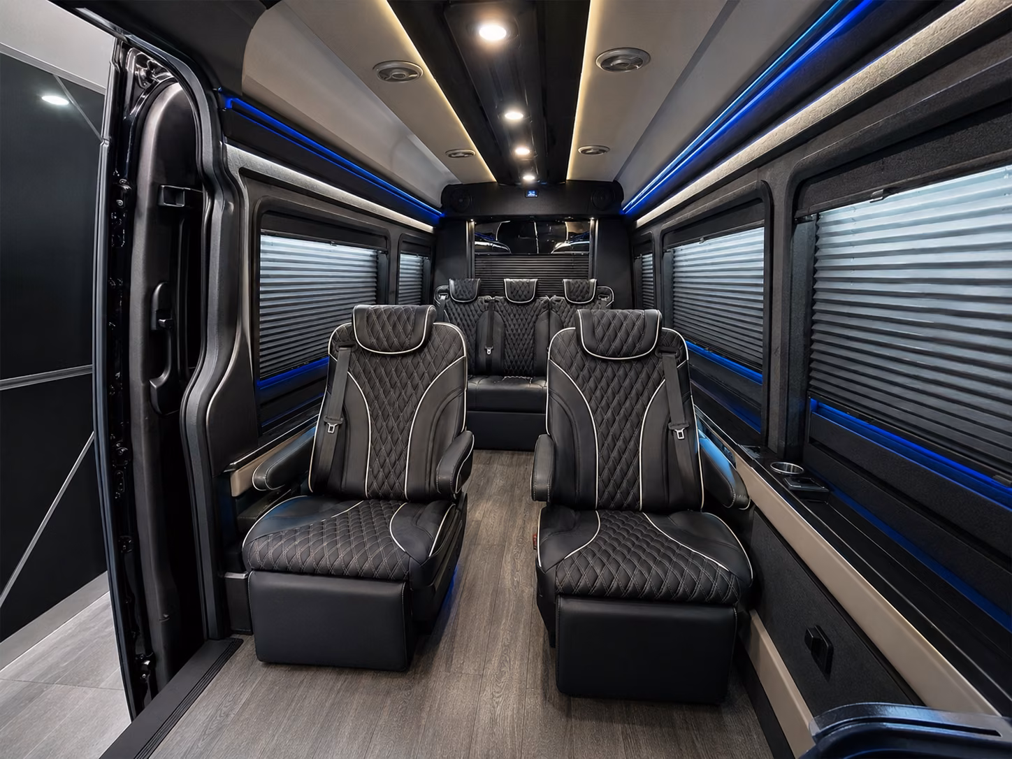grandprairiecharterbuscompany com puts corporate campus shuttles and parking lot transfers within reach